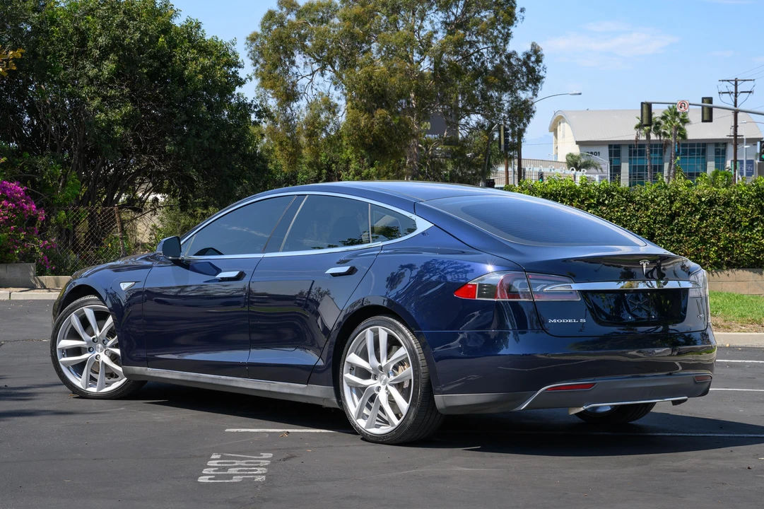 2014 Tesla Model S - Image 4 of 31
