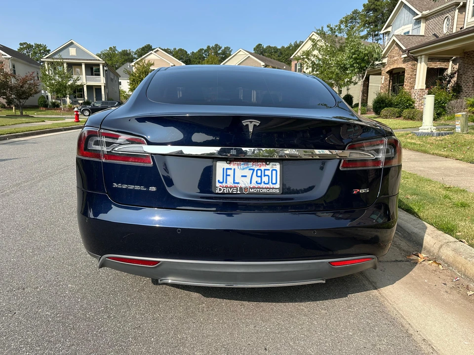 2014 Tesla Model S - Image 12 of 31