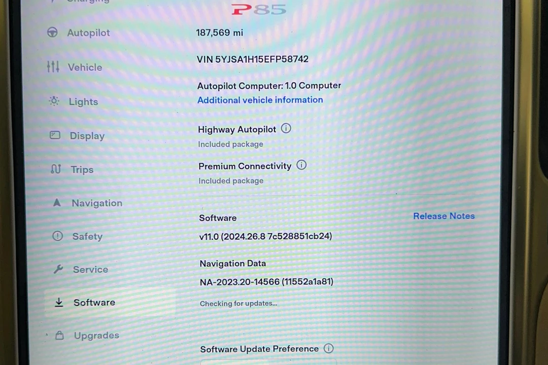 2014 Tesla Model S - Image 30 of 31