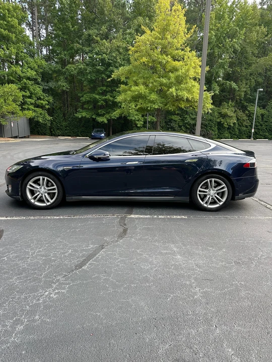 2014 Tesla Model S - Image 9 of 31