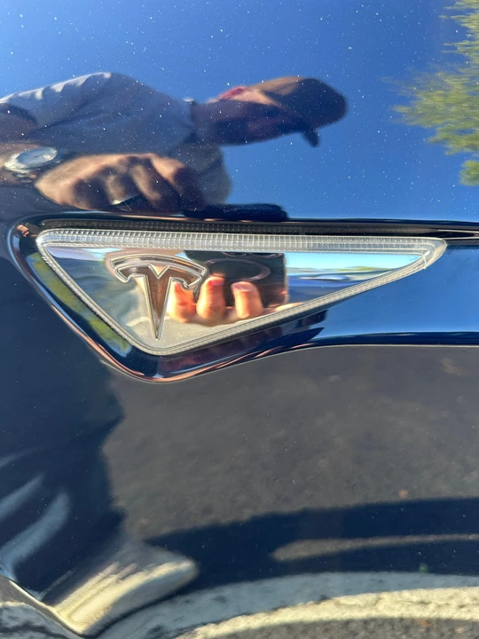 2014 Tesla Model S - Image 22 of 31