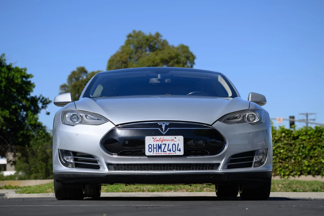 2014 Tesla Model S - Image 6 of 31