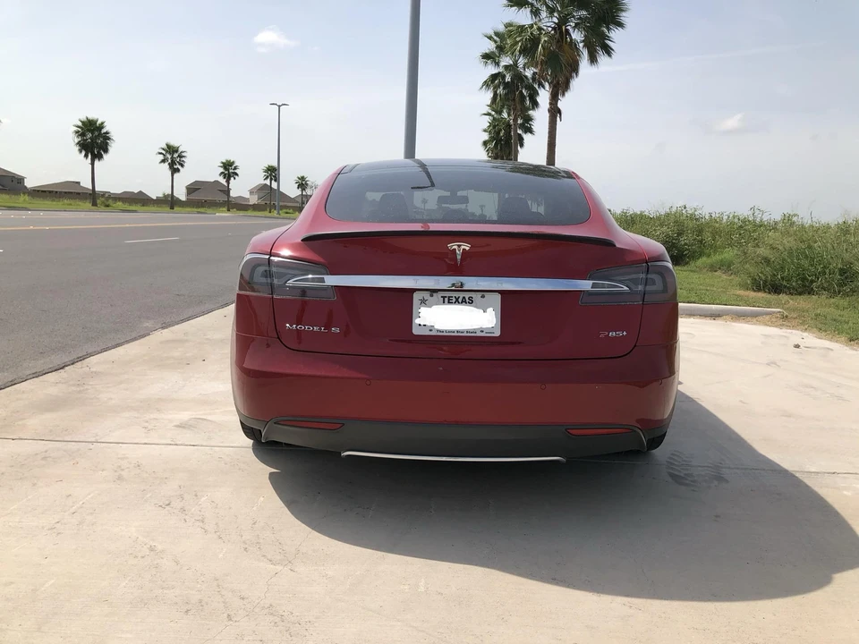 2014 Tesla Model S - Image 7 of 31