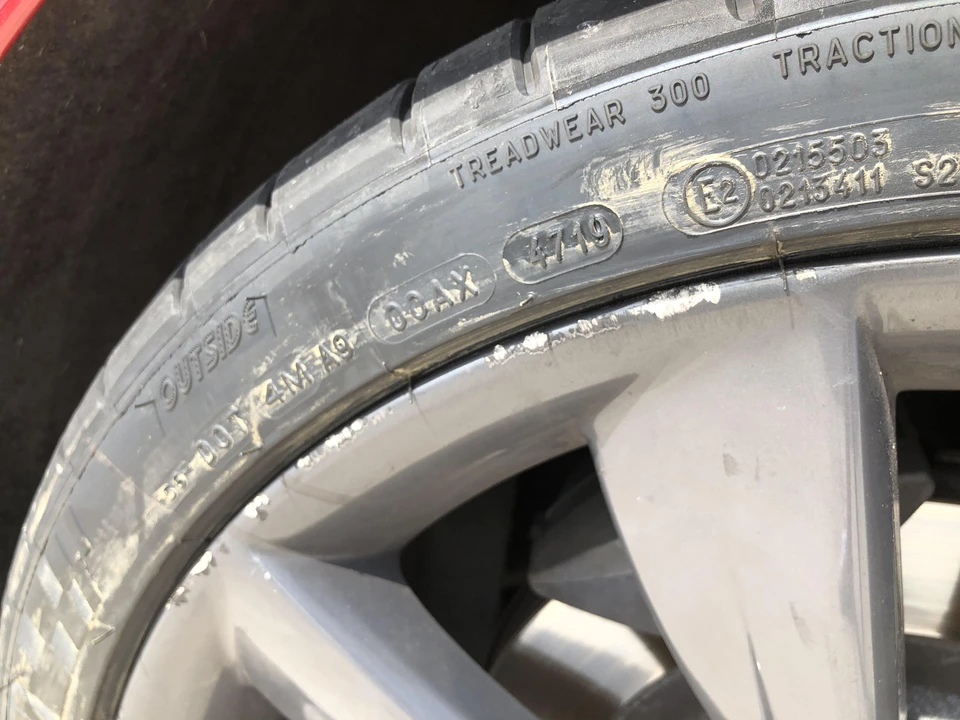 2014 Tesla Model S - Image 22 of 31