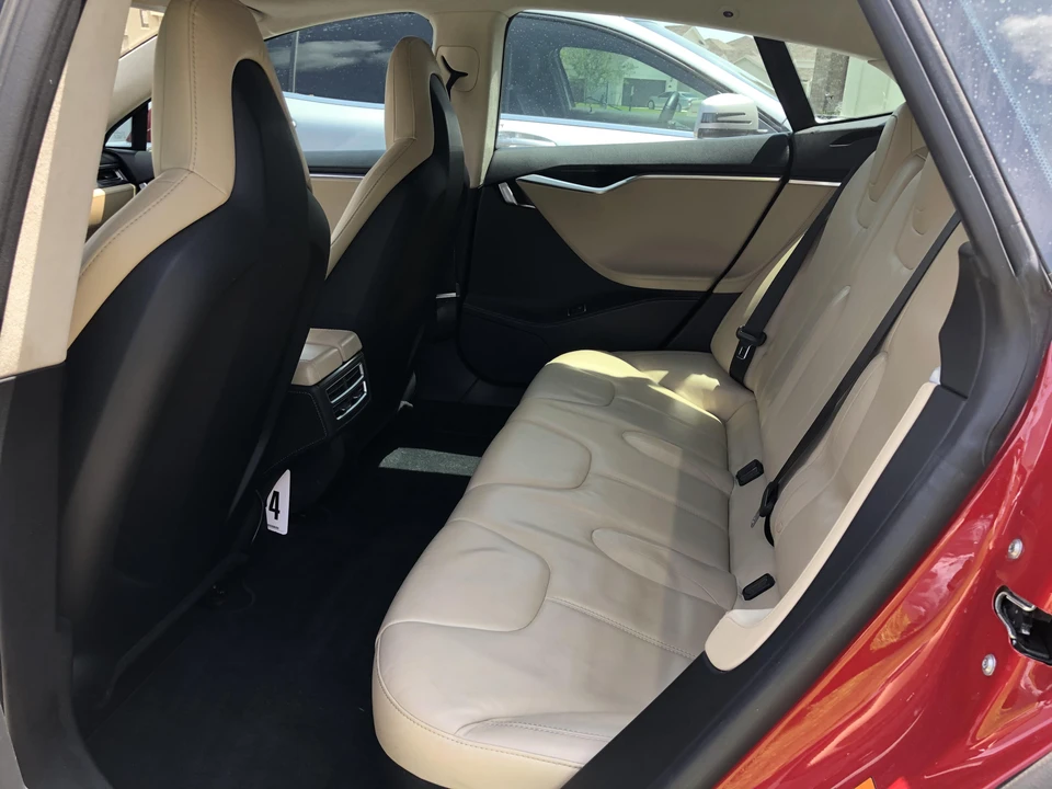 2014 Tesla Model S - Image 31 of 31