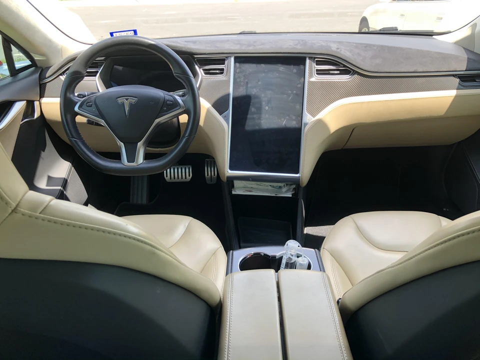 2014 Tesla Model S - Image 28 of 31