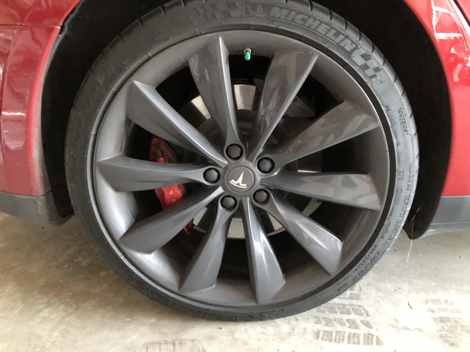 2014 Tesla Model S - Image 20 of 31