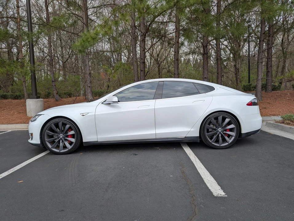 2014 Tesla Model S - Image 14 of 31