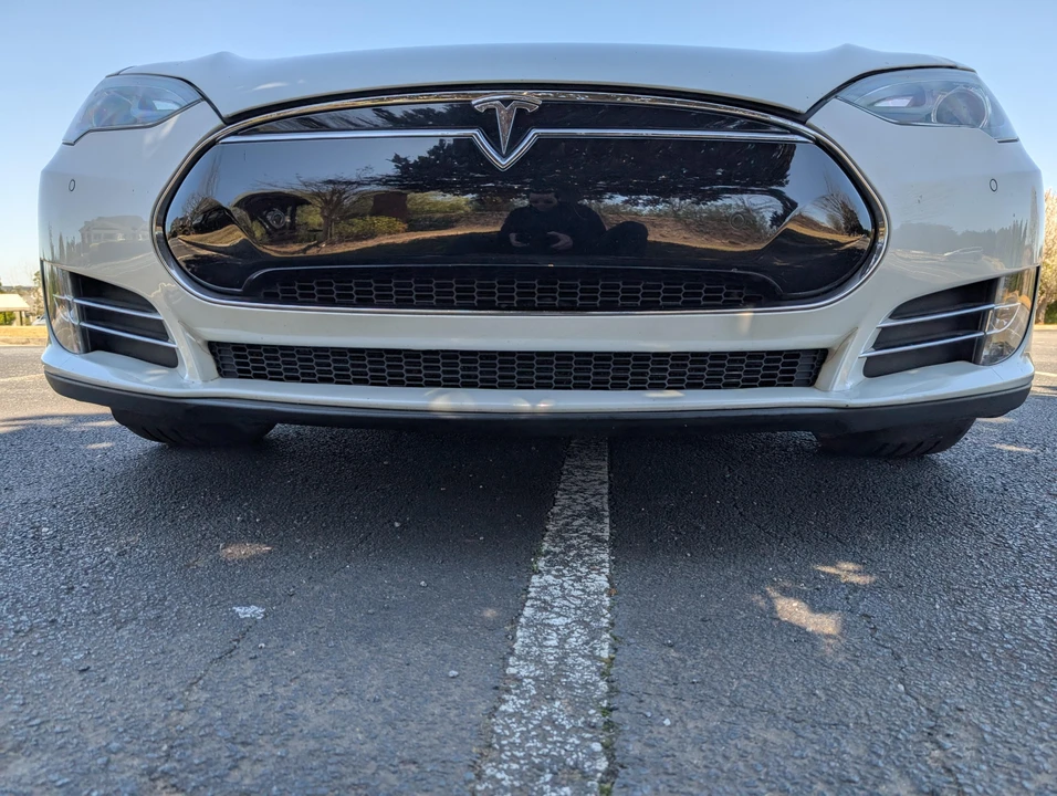 2014 Tesla Model S - Image 24 of 31