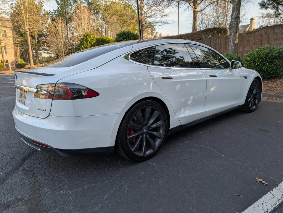 2014 Tesla Model S - Image 16 of 31