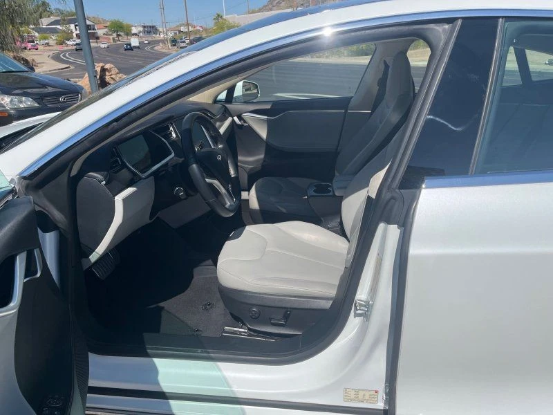 2014 Tesla Model S - Image 10 of 21