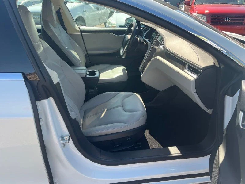 2014 Tesla Model S - Image 19 of 21