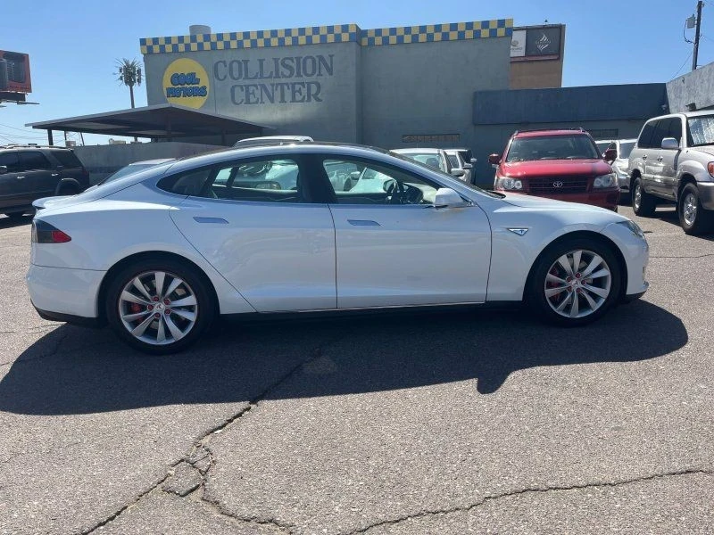 2014 Tesla Model S - Image 8 of 21
