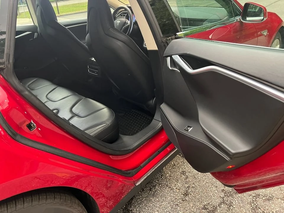 2014 Tesla Model S - Image 16 of 19