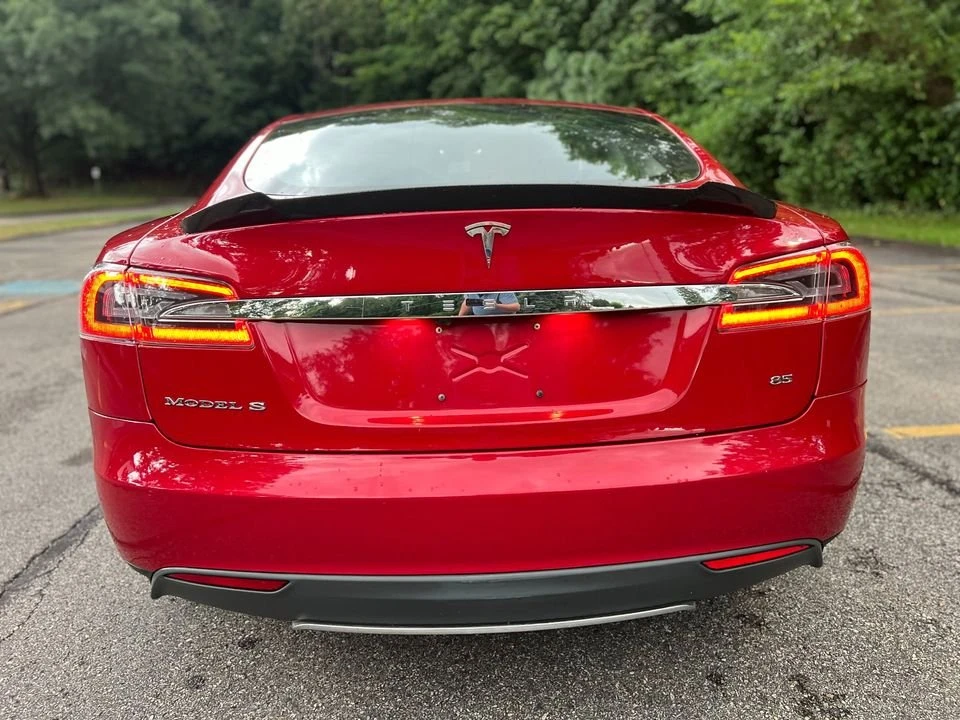 2014 Tesla Model S - Image 9 of 19
