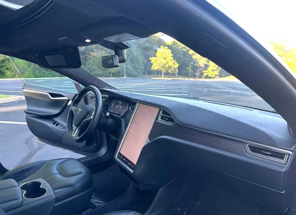 2014 Tesla Model S - Image 11 of 15