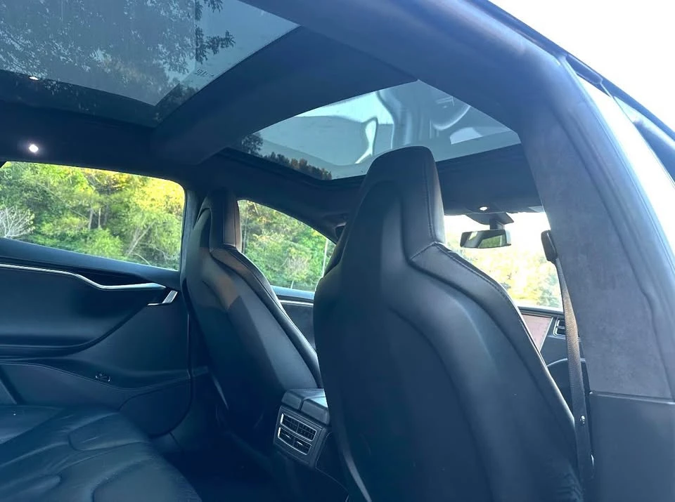 2014 Tesla Model S - Image 15 of 15