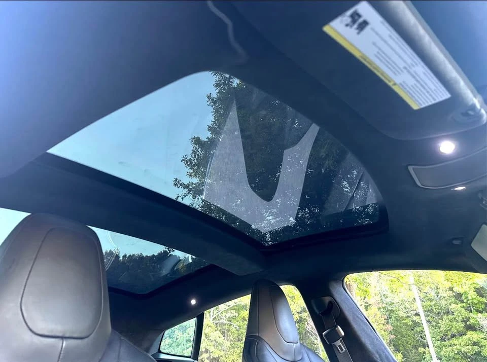2014 Tesla Model S - Image 14 of 15