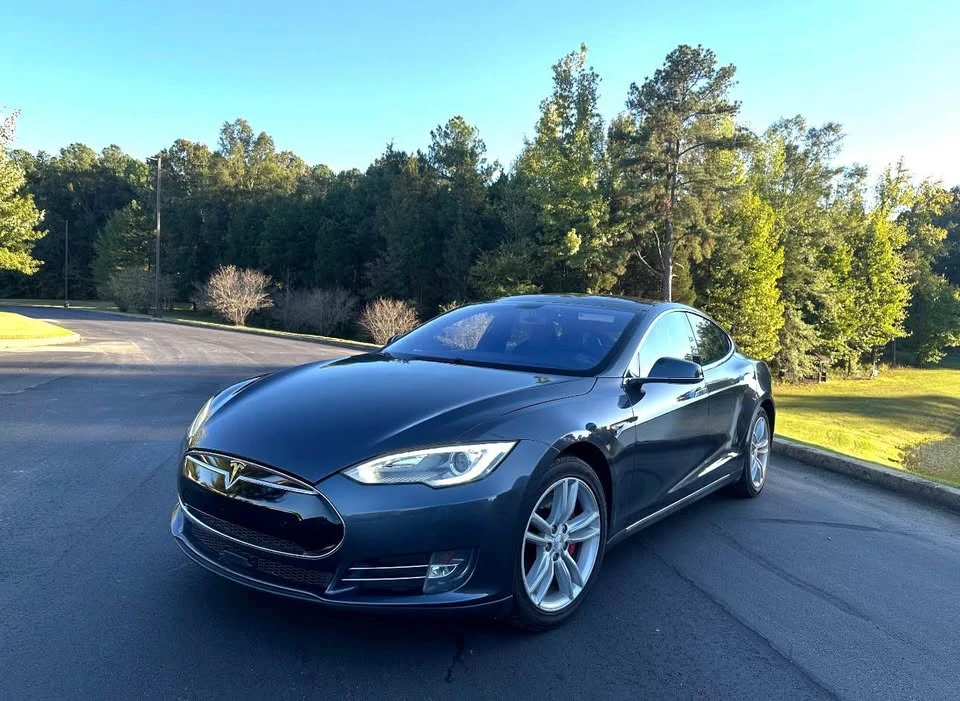 2014 Tesla Model S - Image 2 of 15