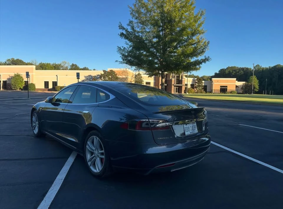 2014 Tesla Model S - Image 6 of 15