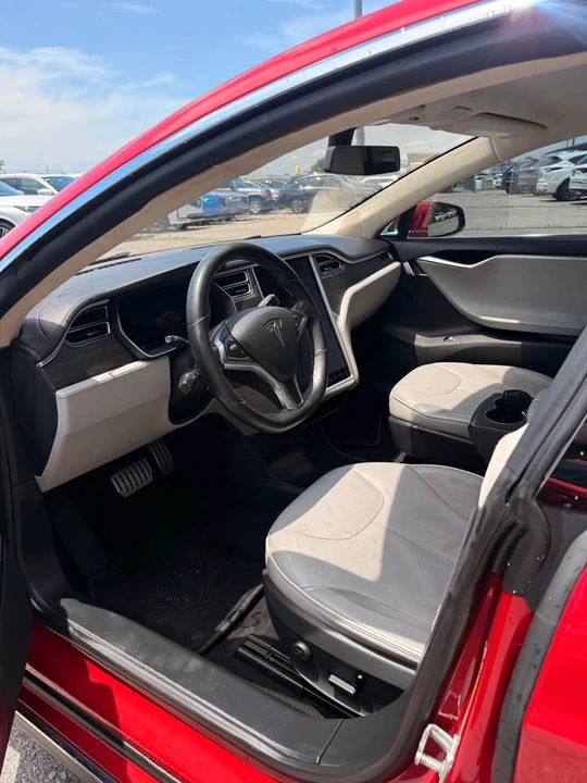 2014 Tesla Model S - Image 12 of 15