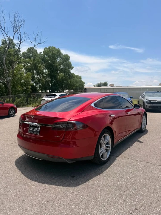 2014 Tesla Model S - Image 5 of 15