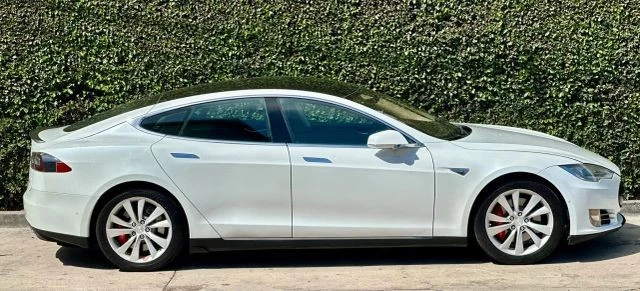2014 Tesla Model S - Image 6 of 31