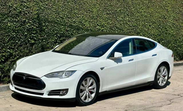 2014 Tesla Model S - Image 14 of 31