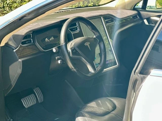 2014 Tesla Model S - Image 16 of 31