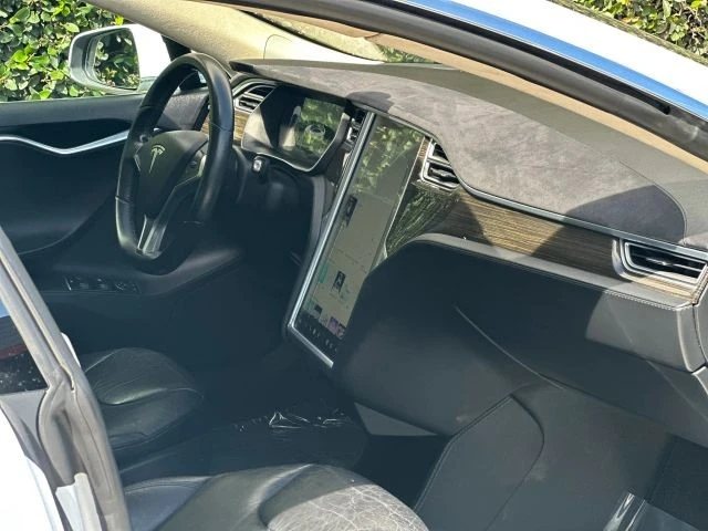 2014 Tesla Model S - Image 22 of 31