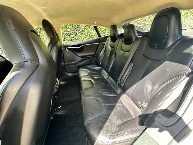 2014 Tesla Model S - Image 26 of 31