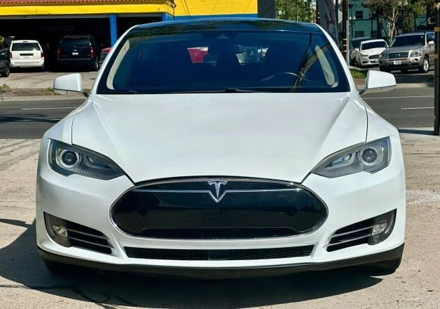 2014 Tesla Model S - Image 2 of 31