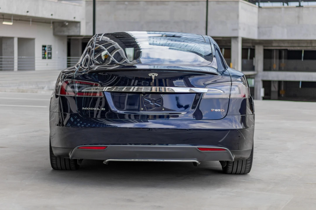 2014 Tesla Model S - Image 5 of 31
