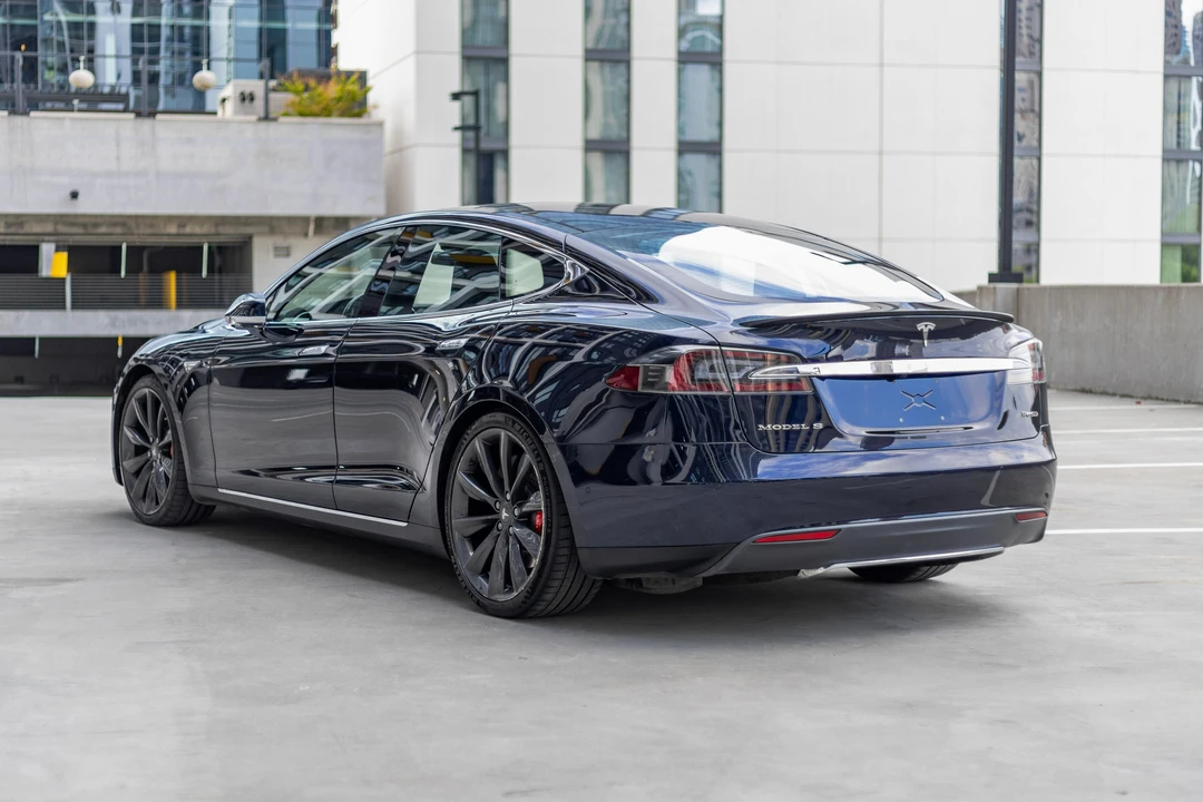 2014 Tesla Model S - Image 4 of 31