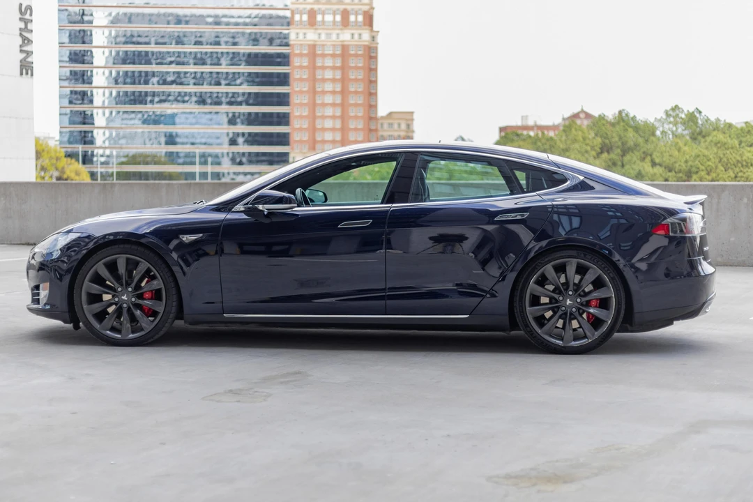 2014 Tesla Model S - Image 7 of 31