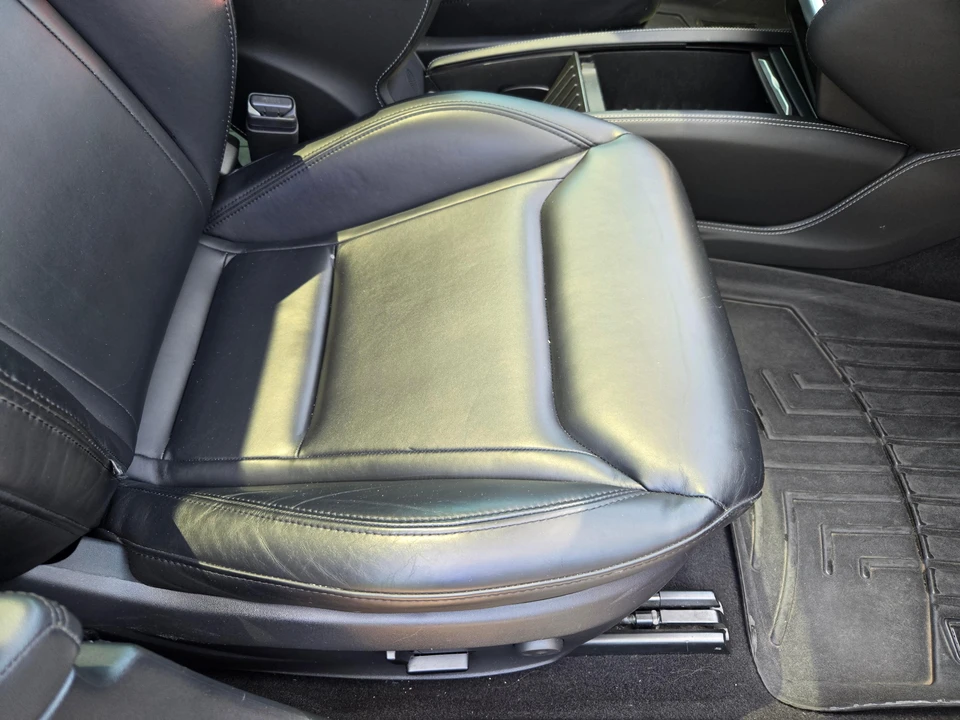 2014 Tesla Model S - Image 30 of 31