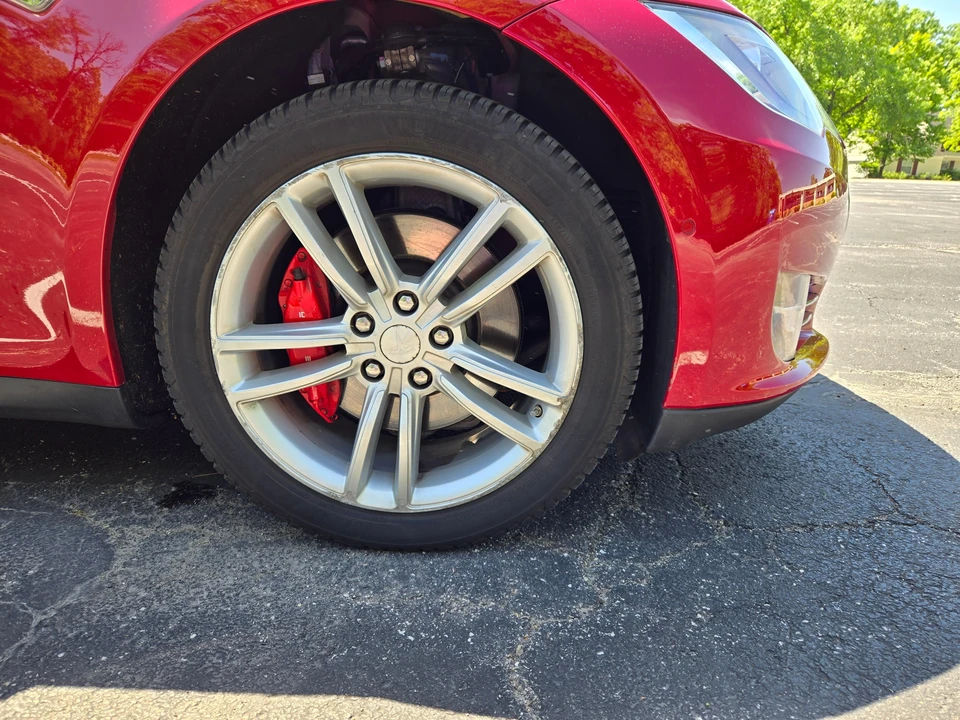 2014 Tesla Model S - Image 20 of 31