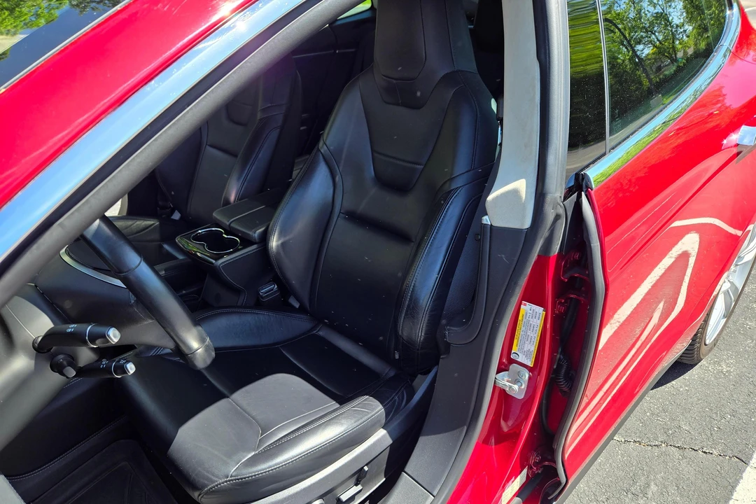 2014 Tesla Model S - Image 22 of 31