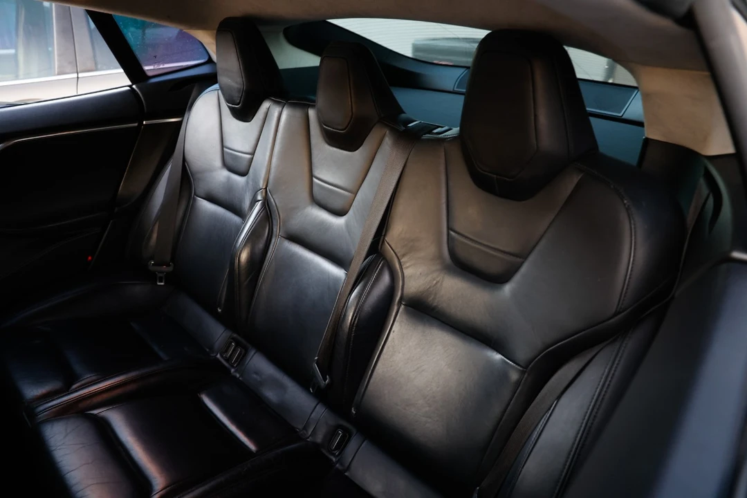2014 Tesla Model S - Image 8 of 12