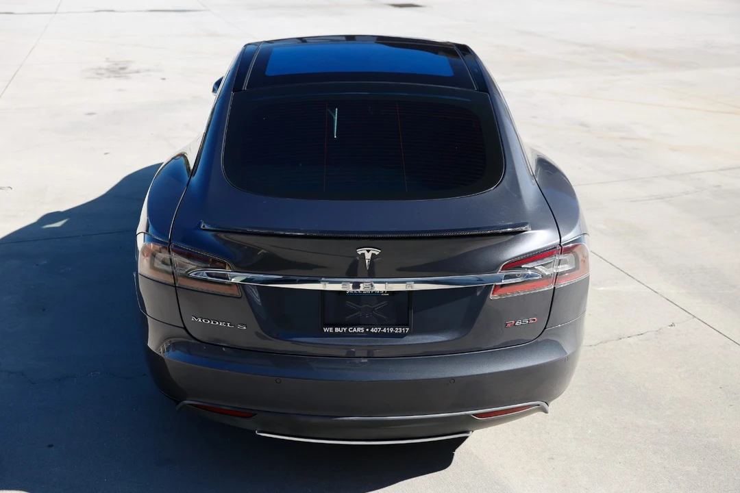 2014 Tesla Model S - Image 9 of 12