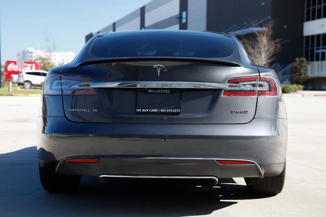 2014 Tesla Model S - Image 7 of 12