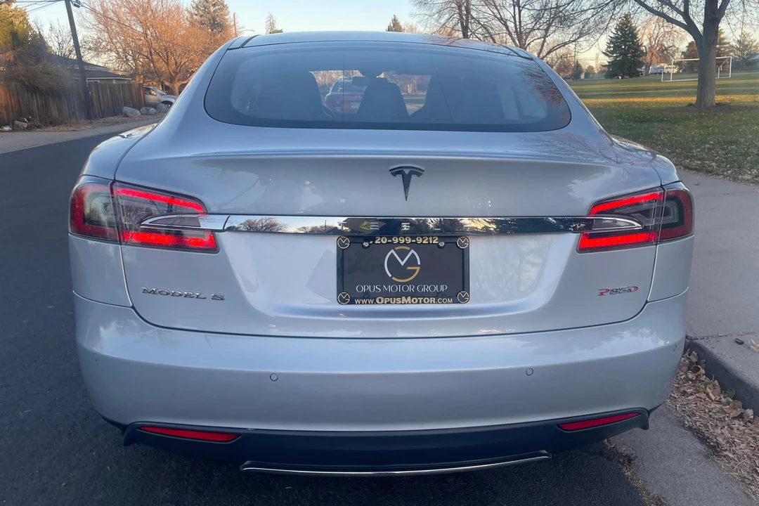 2014 Tesla Model S - Image 5 of 31