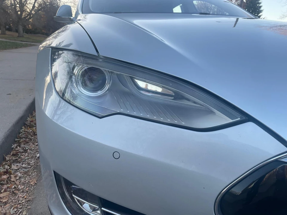 2014 Tesla Model S - Image 11 of 31