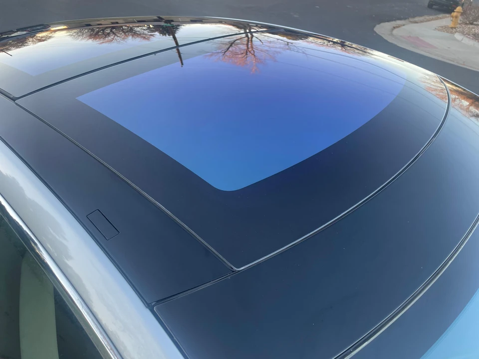 2014 Tesla Model S - Image 19 of 31