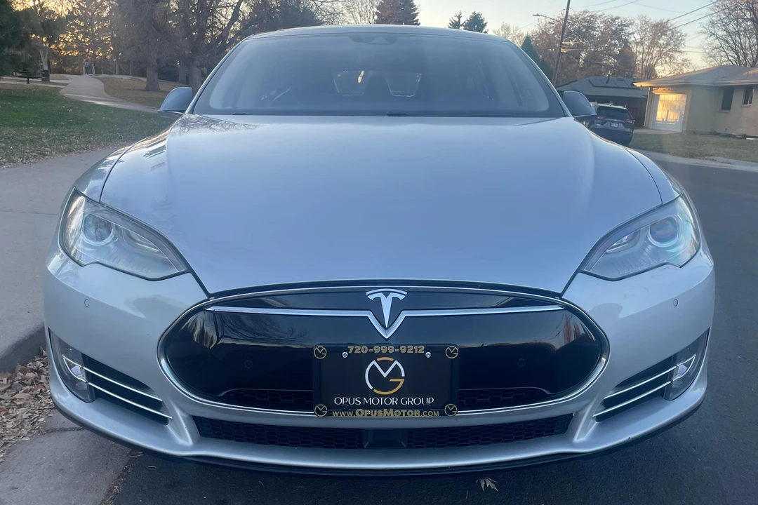 2014 Tesla Model S - Image 2 of 31