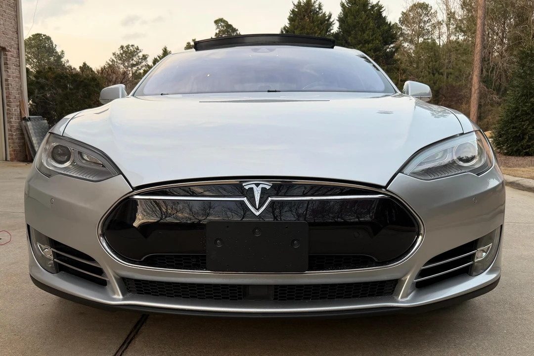 2014 Tesla Model S - Image 2 of 31
