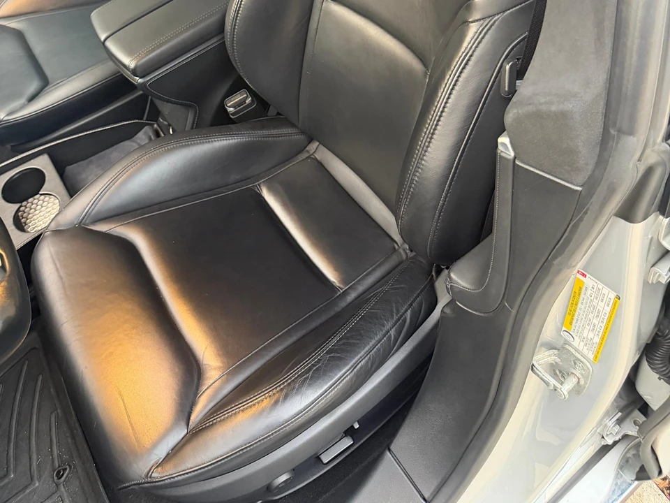 2014 Tesla Model S - Image 29 of 31