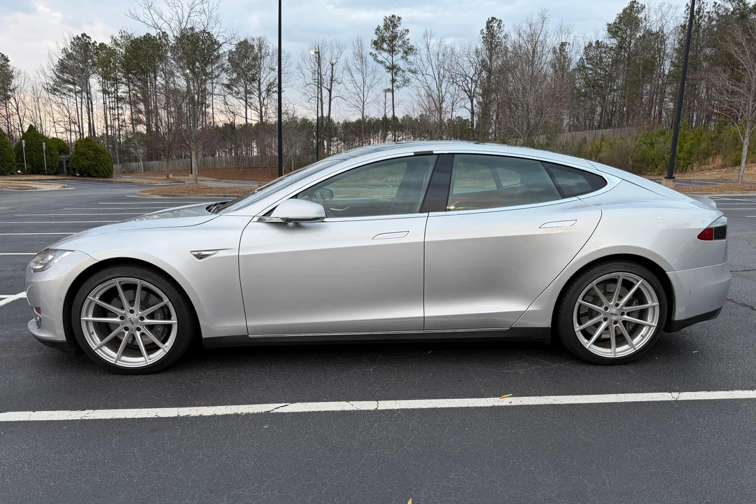 2014 Tesla Model S - Image 3 of 31