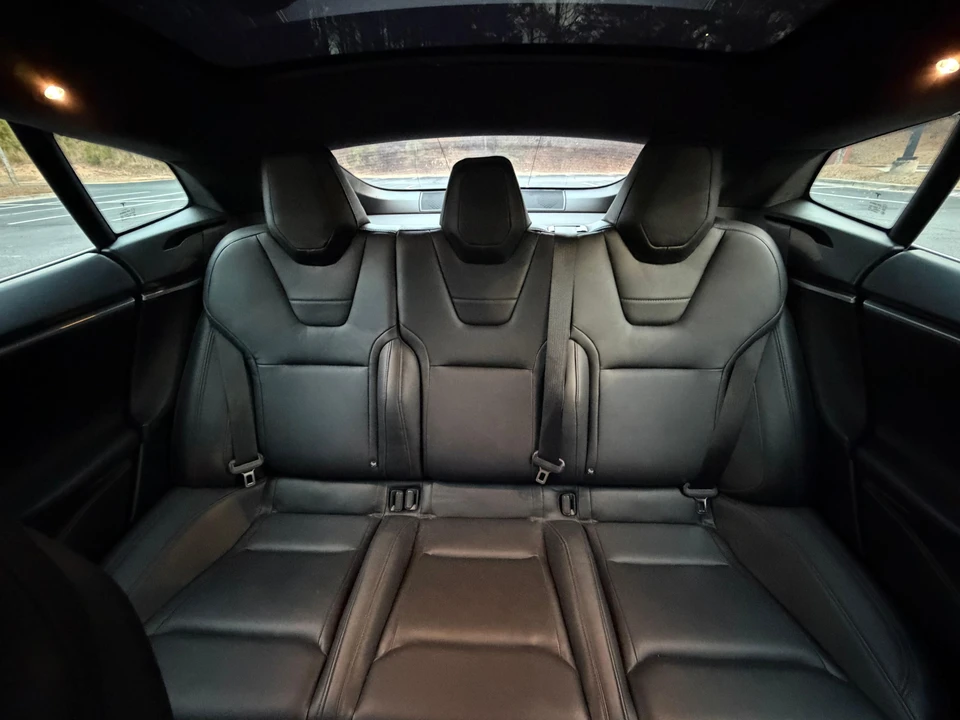 2014 Tesla Model S - Image 31 of 31