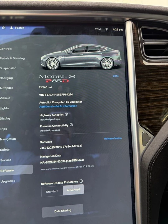 2014 Tesla Model S - Image 16 of 17